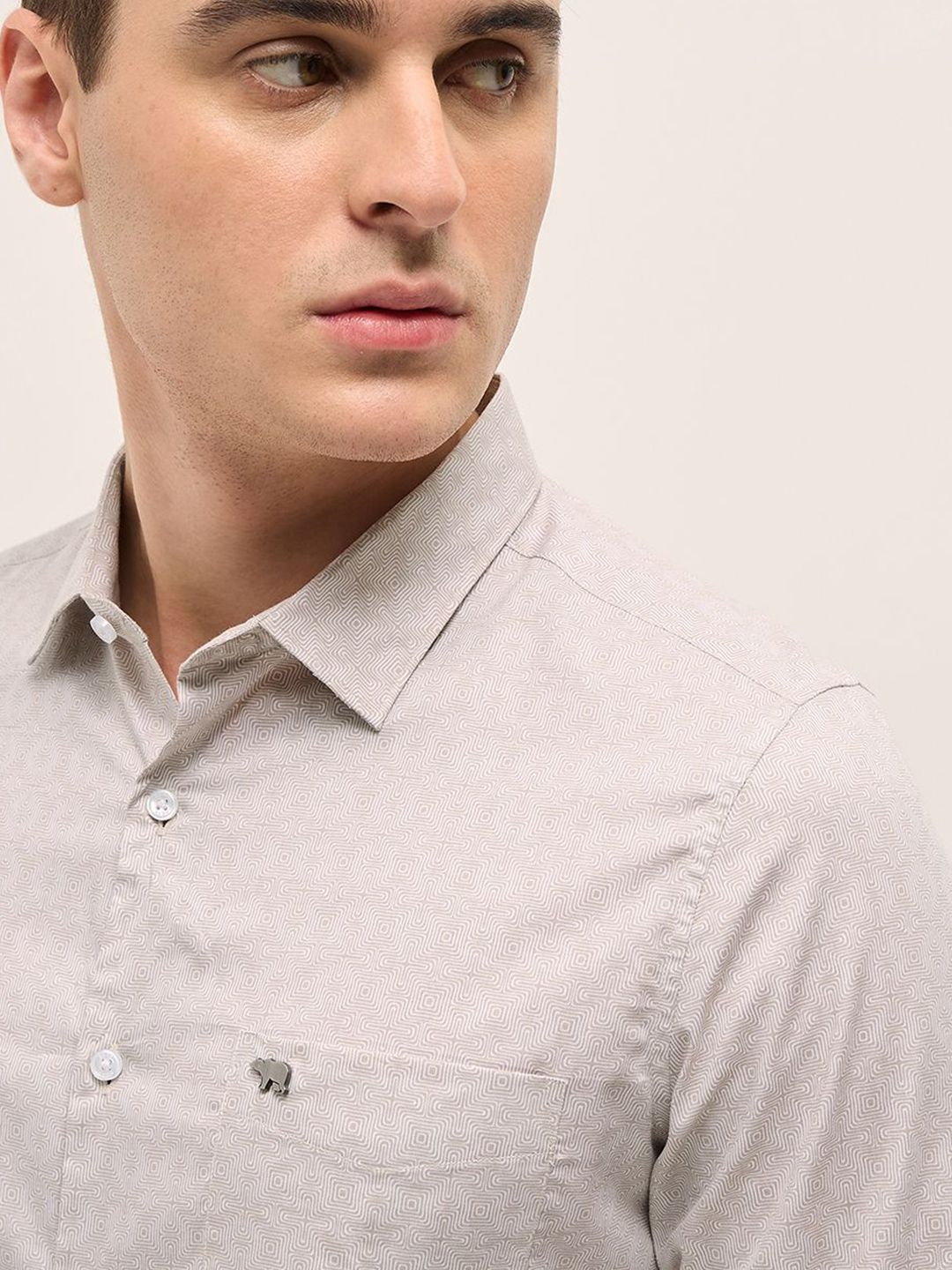 THE BEAR HOUSE Men Spread Collar Geometric Printed Pure Cotton Tailored Fit Formal Shirt