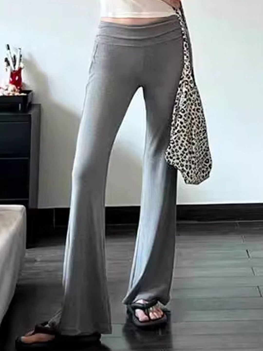 DressBerry Women Mid-Rise Flared Track Pants