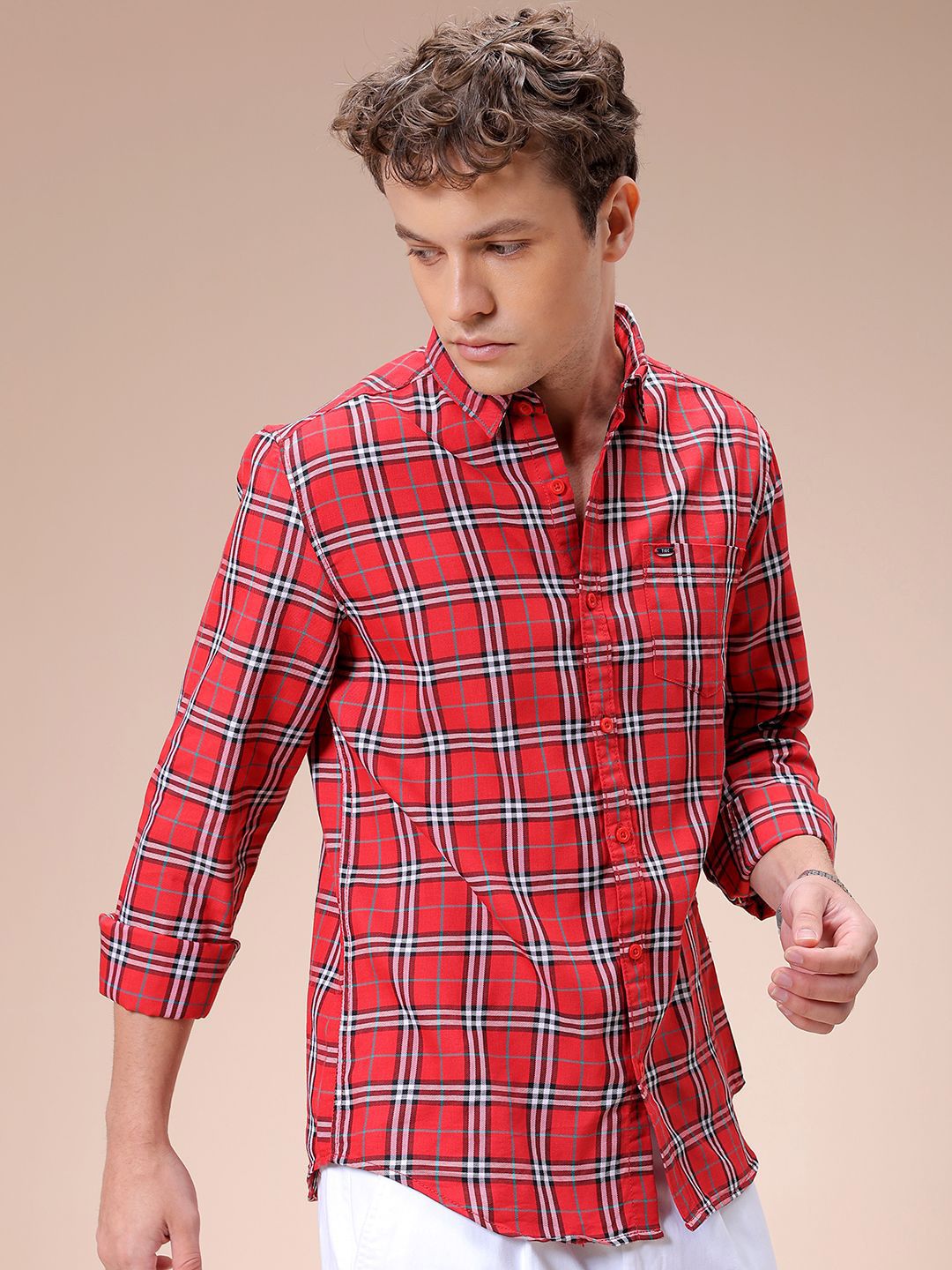 The Indian Garage Co Men Spread Collar Checked Cotton Slim Fit Casual Shirt