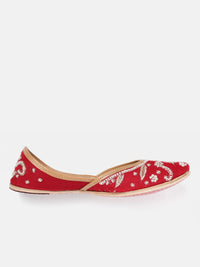 House of Pataudi Floral Embellished Mojaris