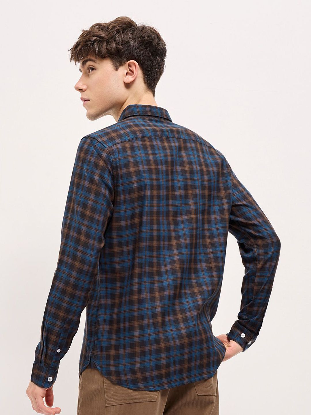 THE BEAR HOUSE Men Spread Collar Tartan Checked Cotton Slim Fit Shirt