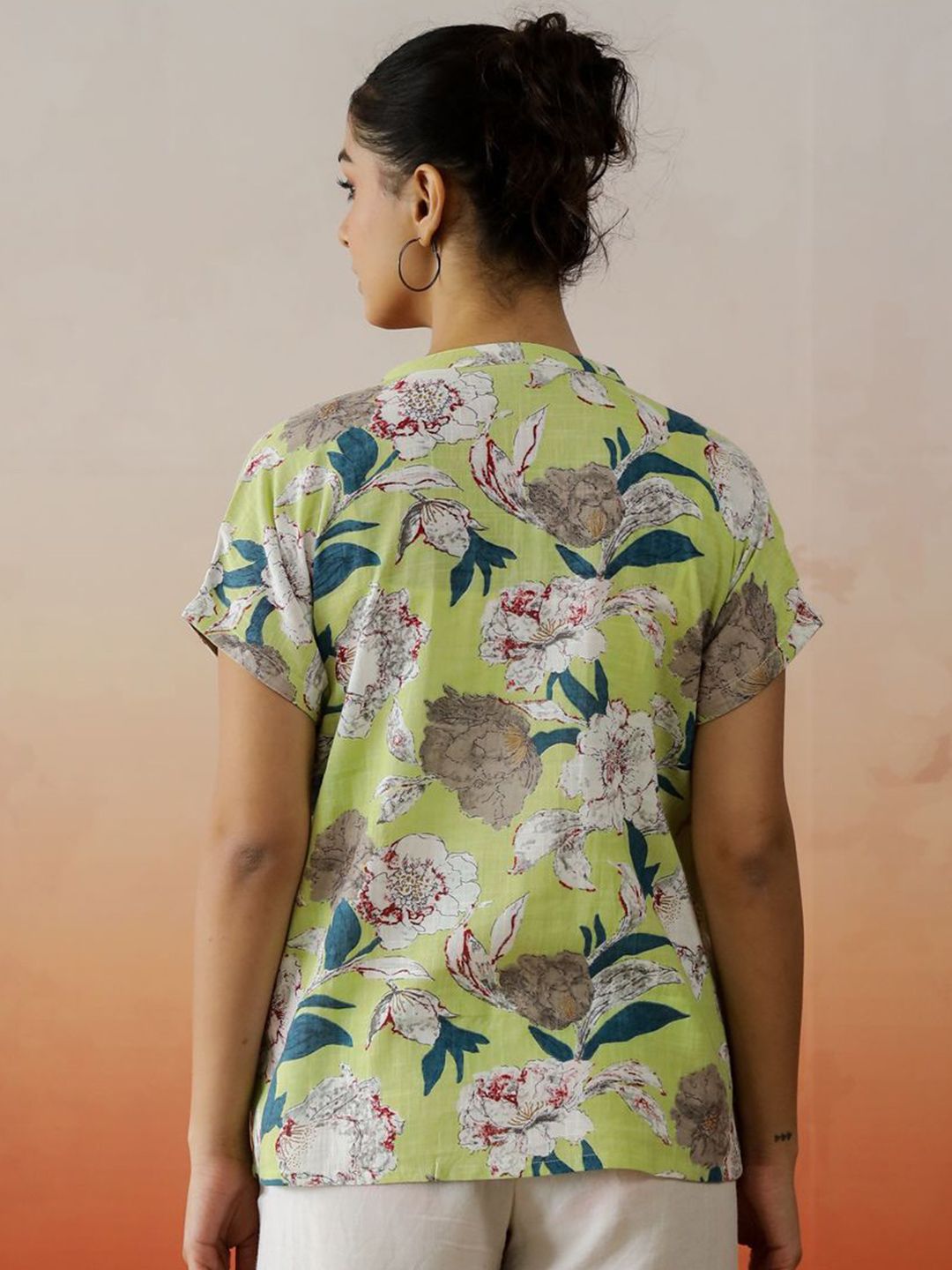 SANSKRUTIHOMES Women Floral Printed Extended Sleeves Pure Cotton Top