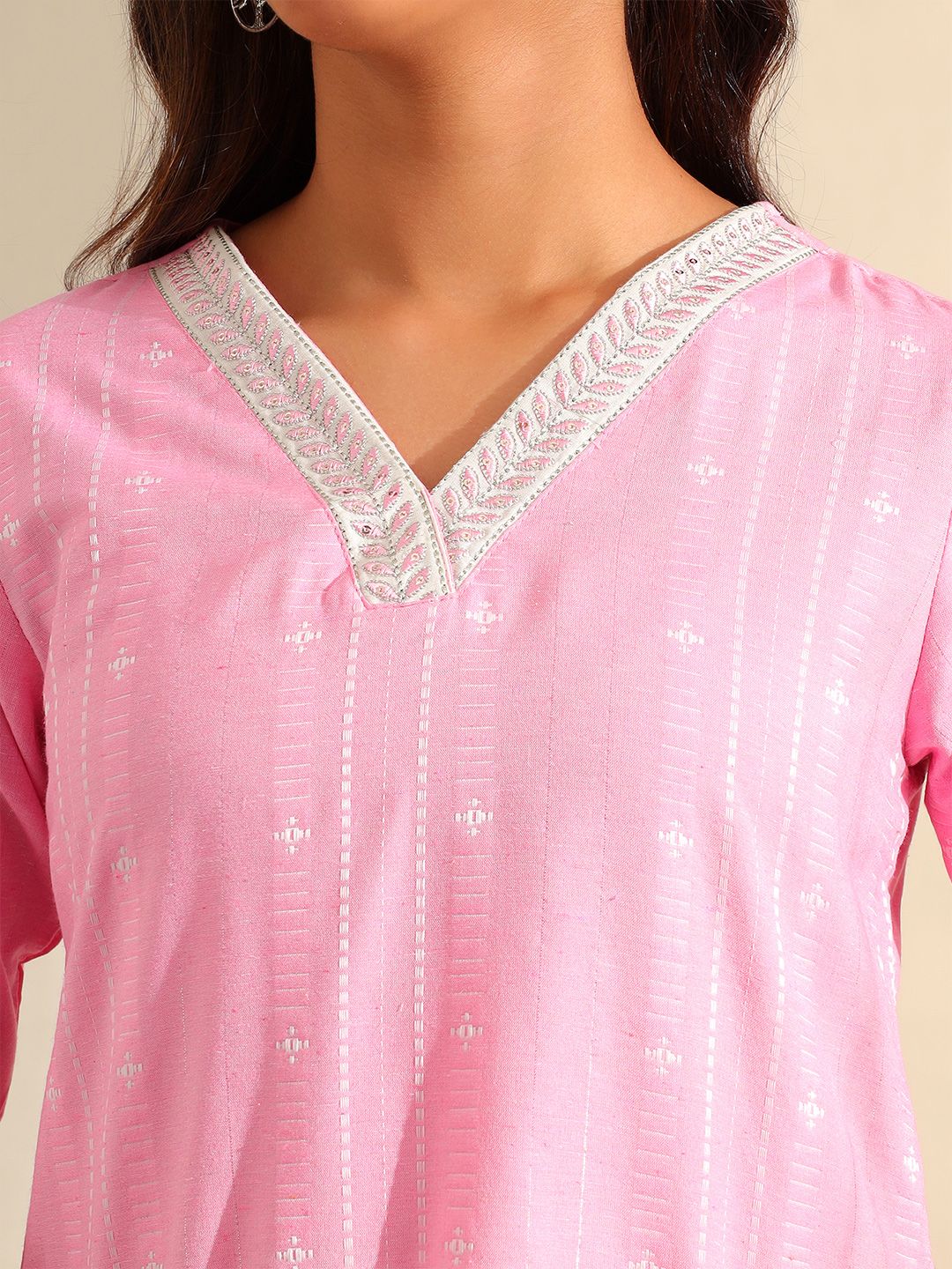 Mamicha Women Regular Thread Work Pure Cotton Kurta with Trousers