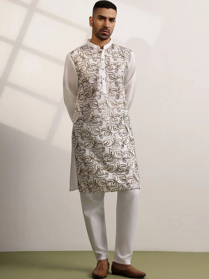 Anouk Men Embroidered Thread Work Kurta