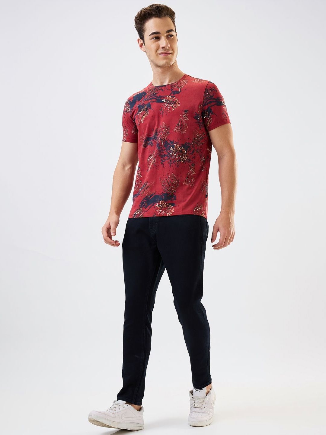 SPYKAR Men Abstract Printed Round Neck Cotton Slim Fit T-shirt