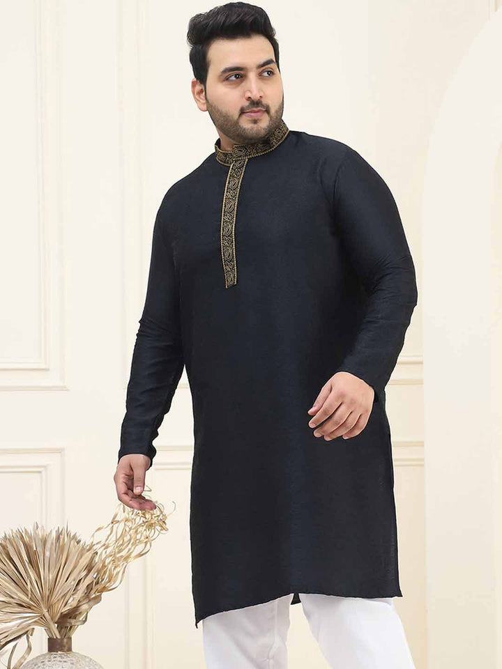 SOJANYA Plus Mandarin Collar Long Sleeves Thread Work Cotton Straight Kurta