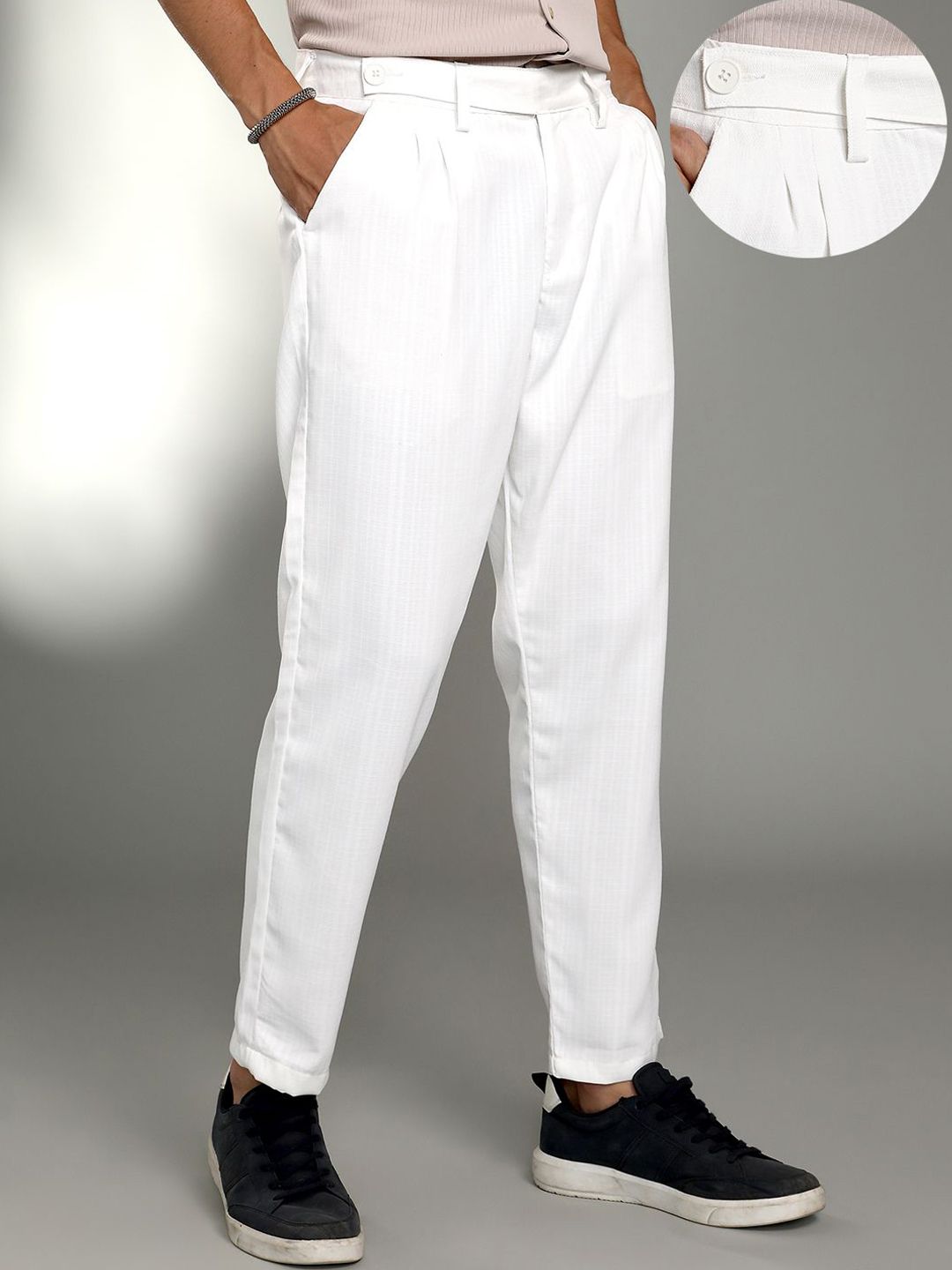 Campus Sutra Men Comfort Pleated Trousers