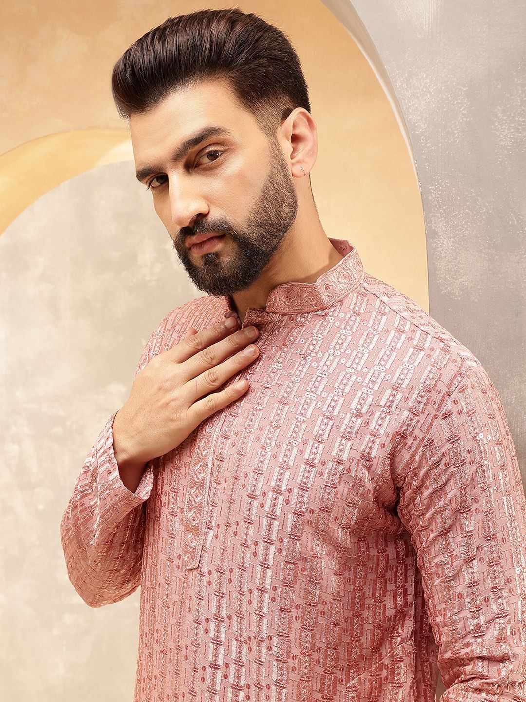 SOJANYA Men Embroidered Thread Work Kurta