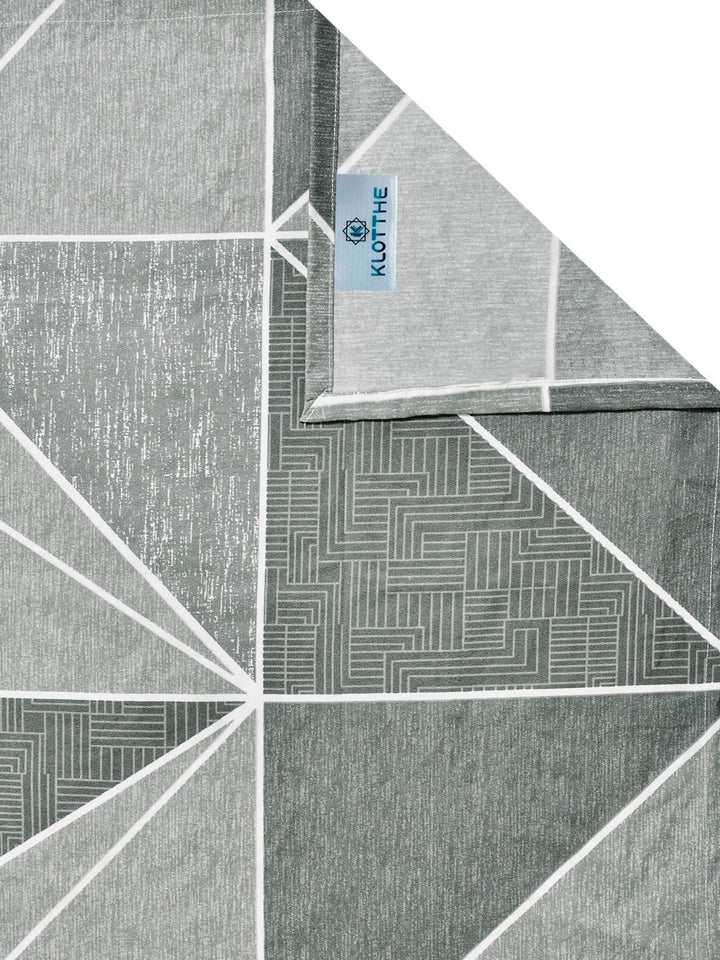 KLOTTHE Grey & White Geometric 300 TC King Bedsheet with 2 Pillow Covers