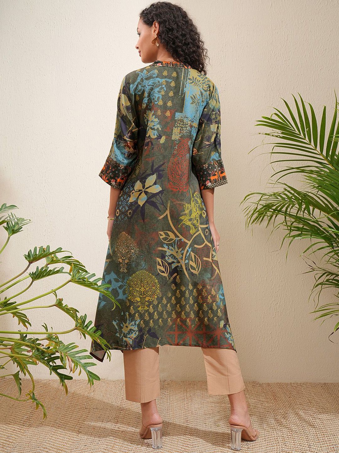 Vishudh Women Floral Printed Mandarin Collar A Line Kurta
