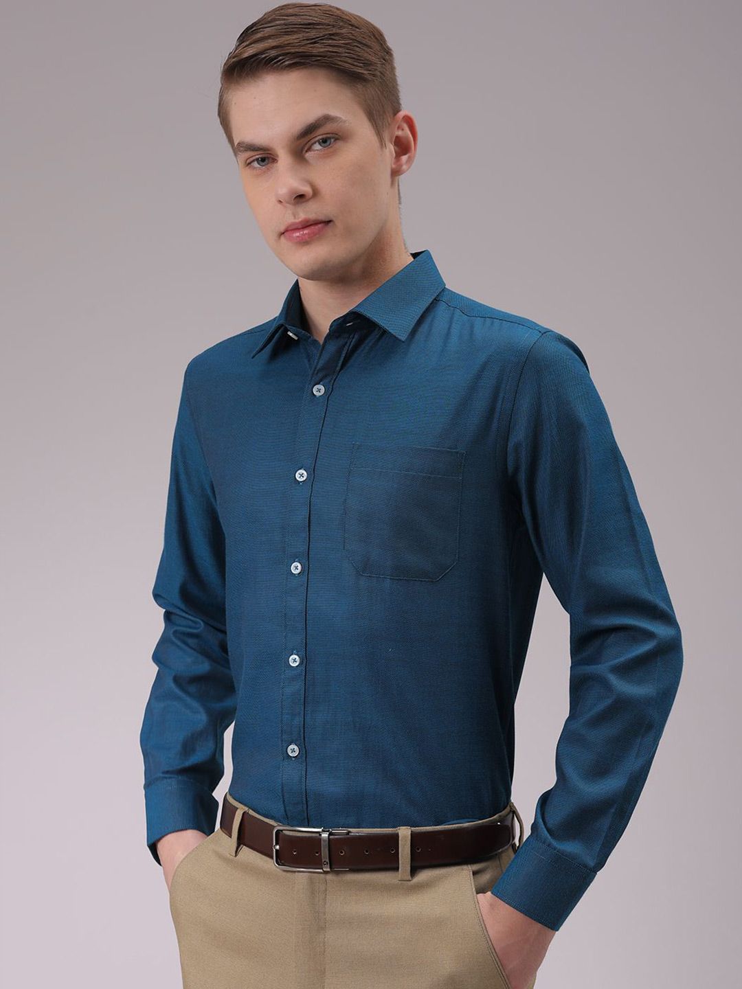 The Indian Garage Co. X Luxe Men Cutaway Collar Solid Slim Fit Formal Shirt