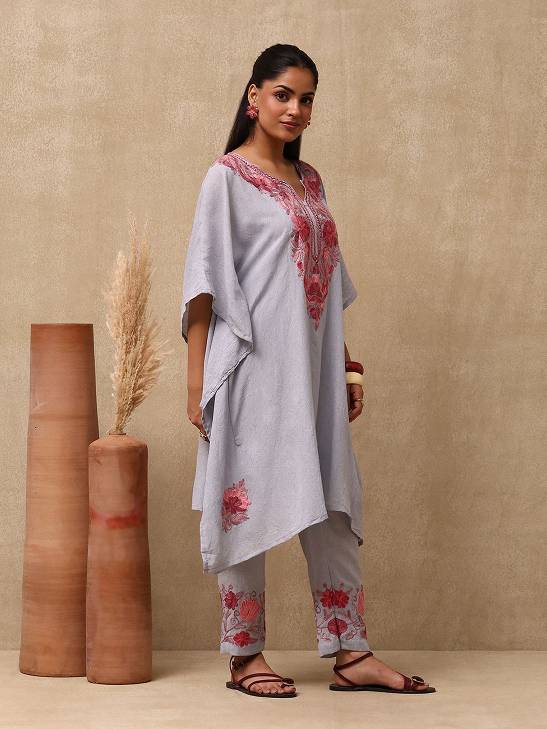 House of Chikankari Crafts Aari Embroidered Solid Women's Kaftan Set - Grey