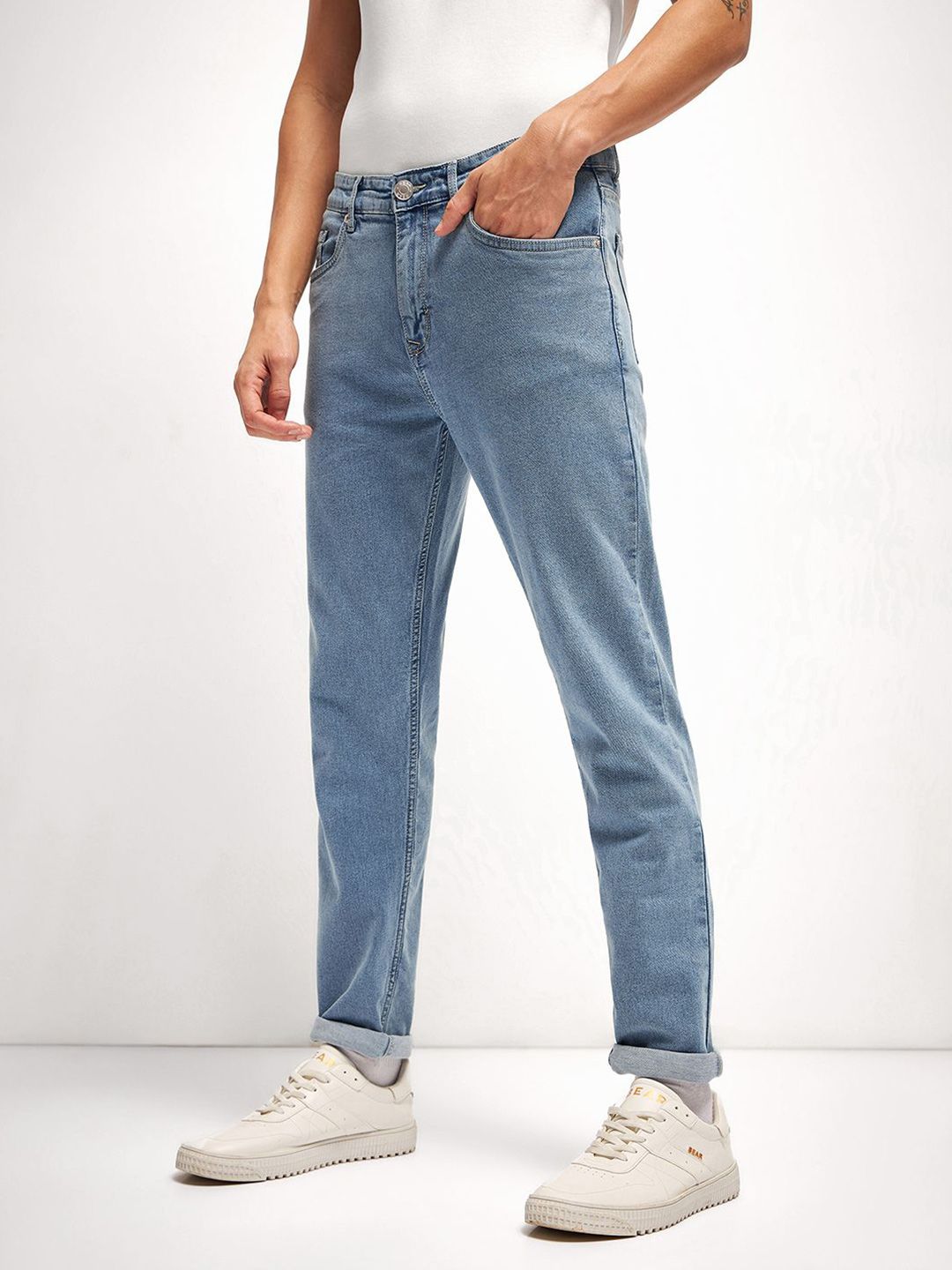 THE BEAR HOUSE Men Slim Fit Light Fade Mid-Rise Stretchable Jeans