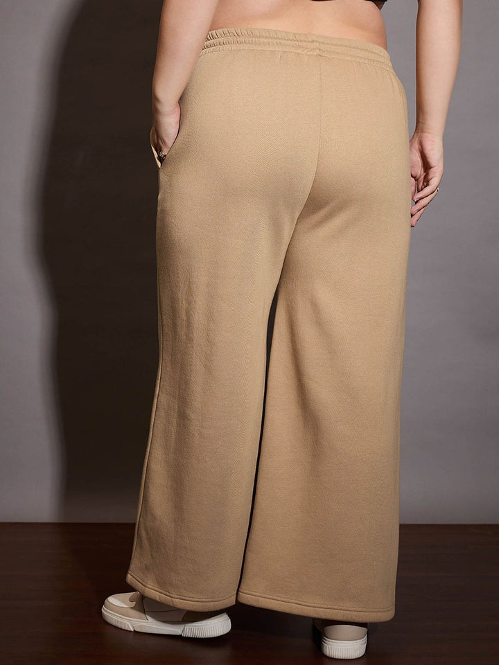 SASSAFRAS Curve Women Mid-Rise Track Pants