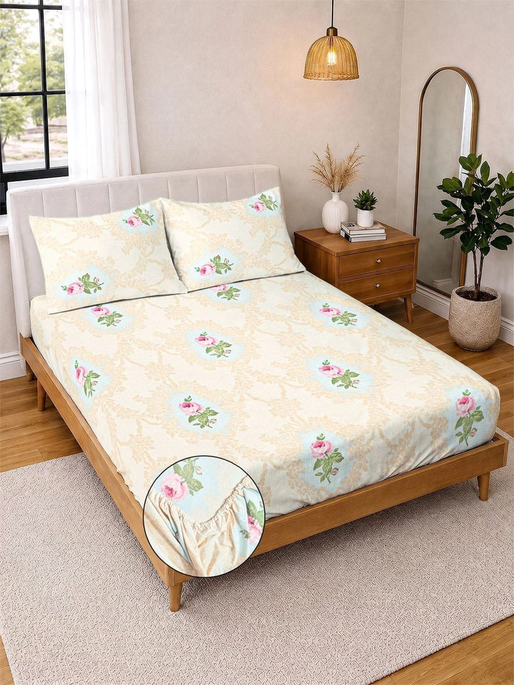 KLOTTHE Berwarna Krim & Bunga Merah Jambu Cadar King 300 TC dengan 2 Sarung Bantal