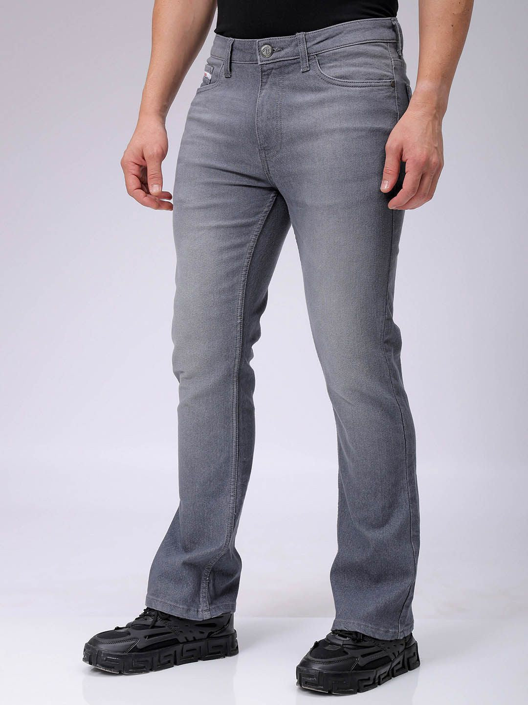 The Indian Garage Co Men Slim Fit Low Distress Light Fade Stretchable Jeans
