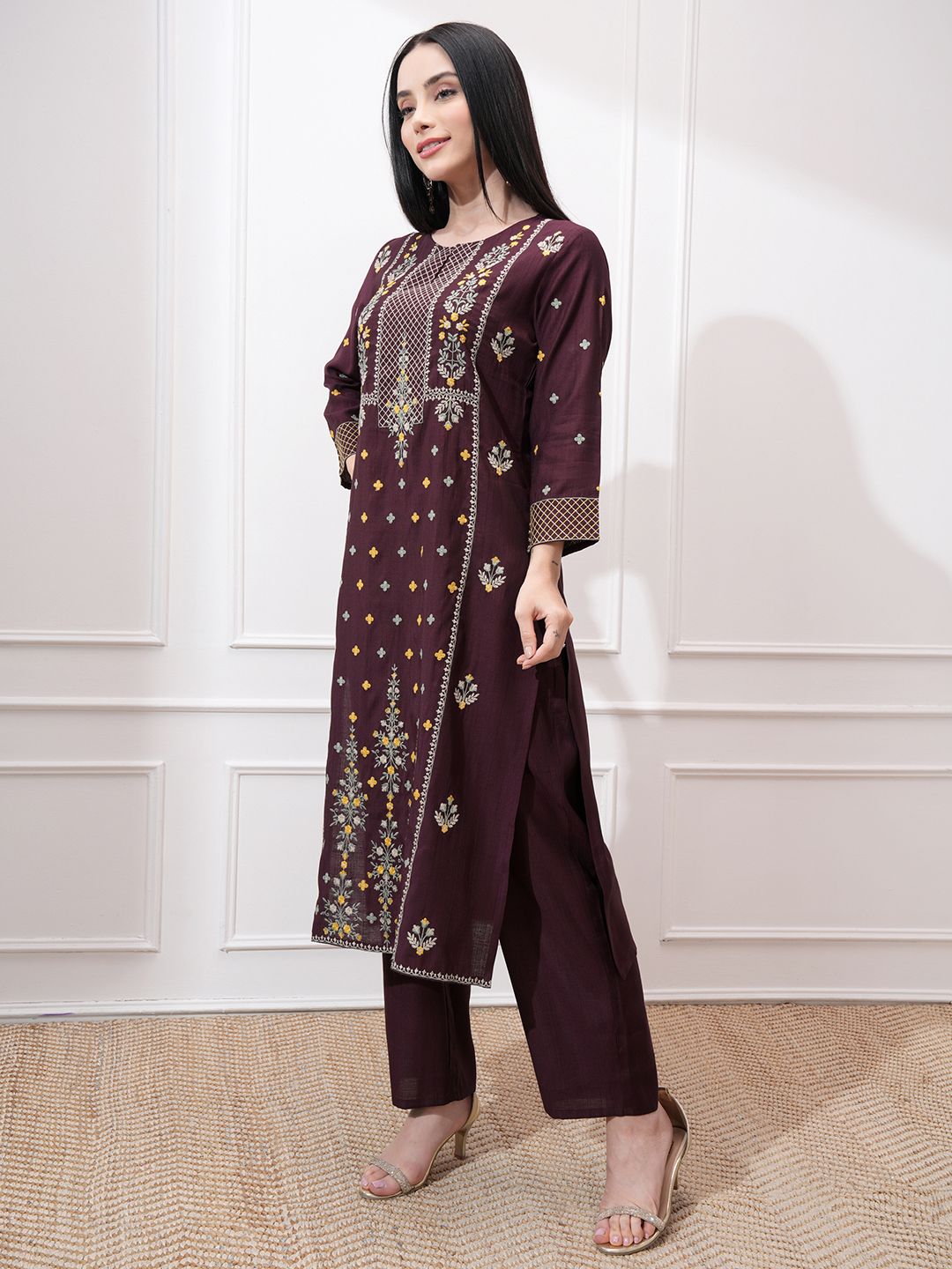 Vishudh Women Floral Embroidered Regular Kurta with Trousers