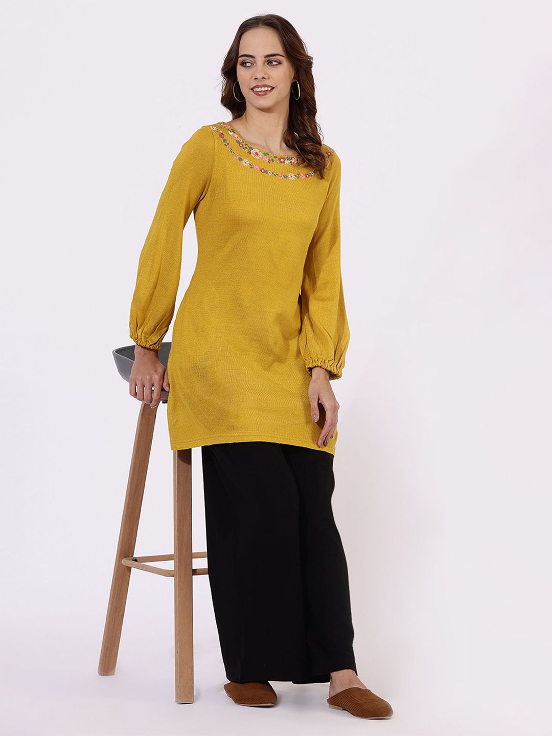 W Women Round Neck Long Sleeves Tunic