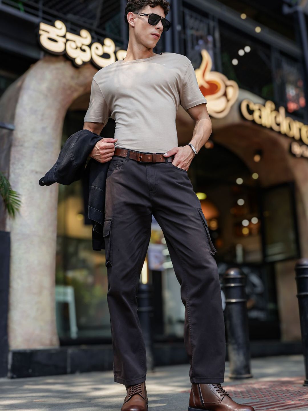 Eszett Men Easy Wash Cargos Seluar