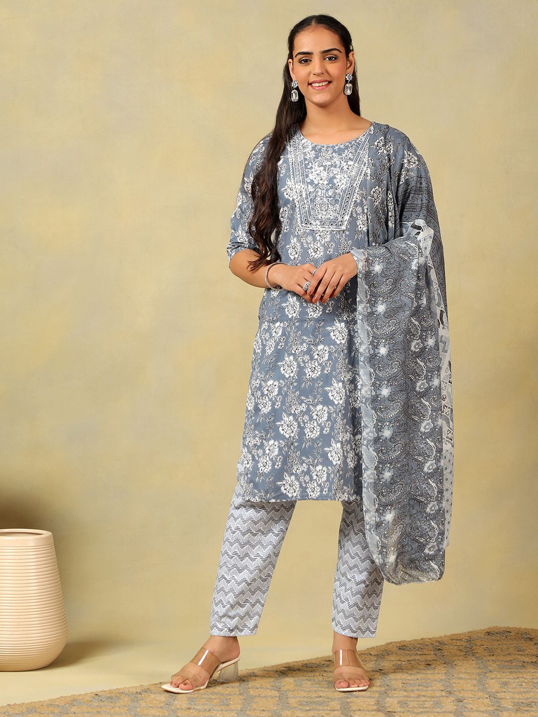 Mamicha Women Floral Printed Regular Mirror Work Pure Cotton Kurta with Trousers & With Dupatta