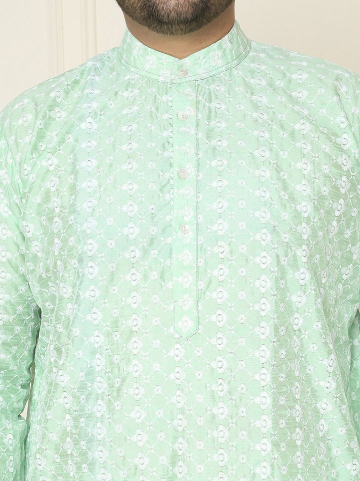 SOJANYA PLUS Size Floral Embroidered Band Collar Straight Kurta