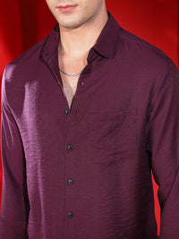Campus Sutra Men Regular Fit Solid Casual Shirt