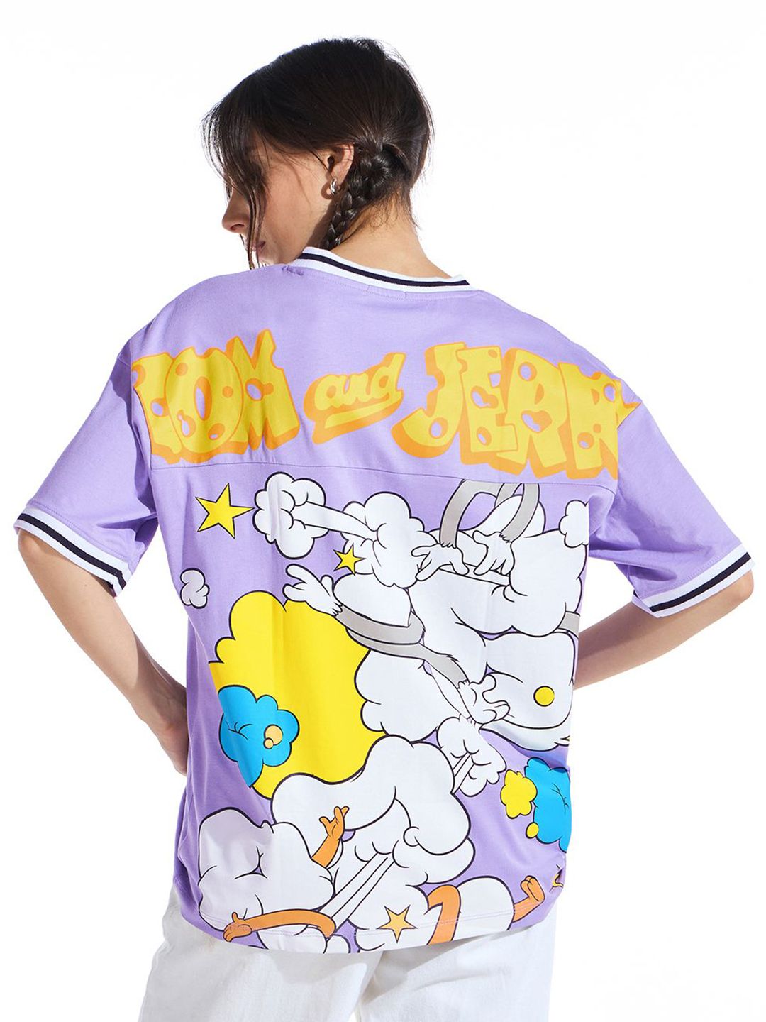 Bewakoof Women Graphic Printed V-Neck Cotton Oversized Tom & Jerry T-shirt