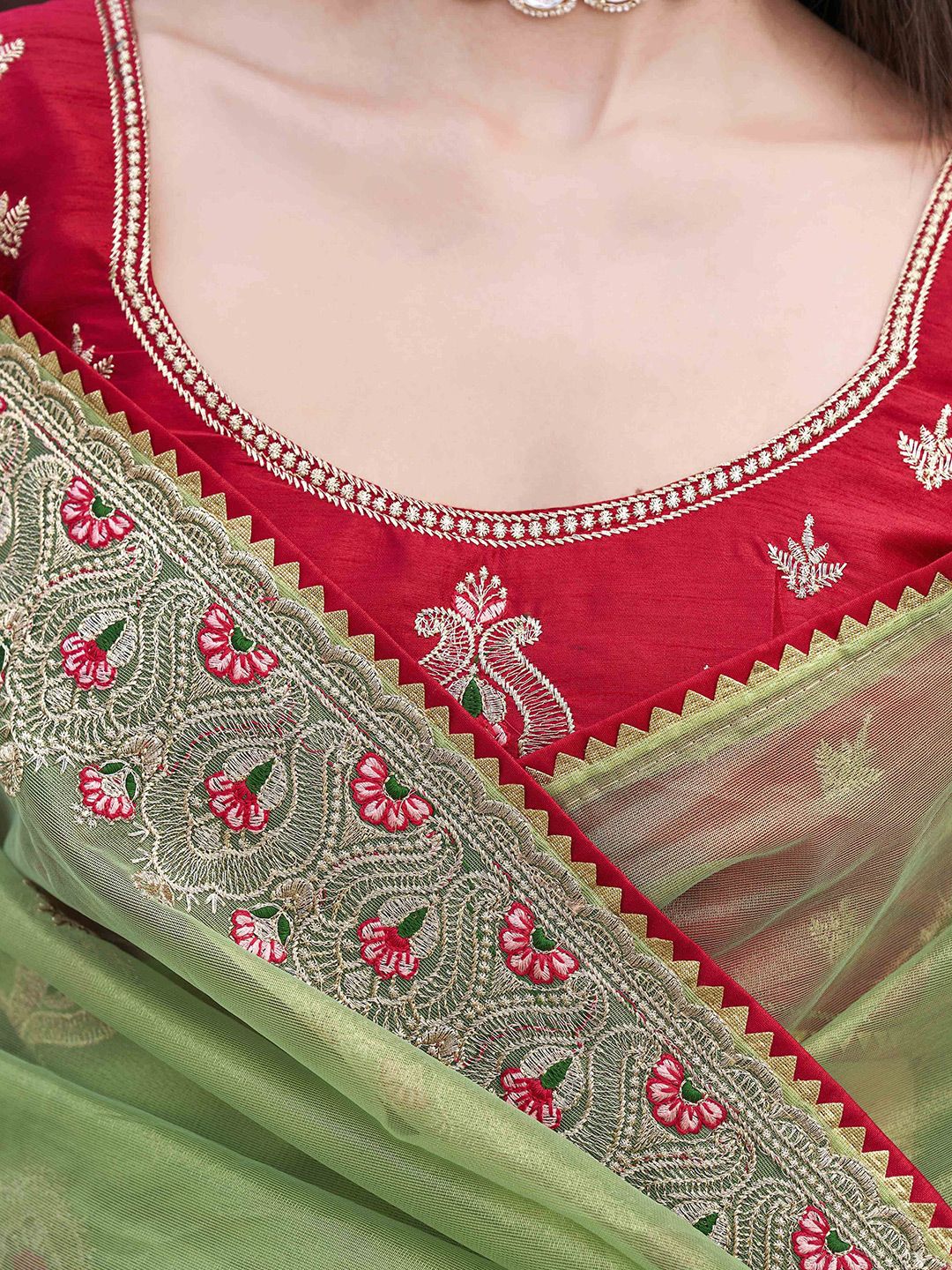 Tikhi Imli Ethnic Motifs Embroidered Net Saree