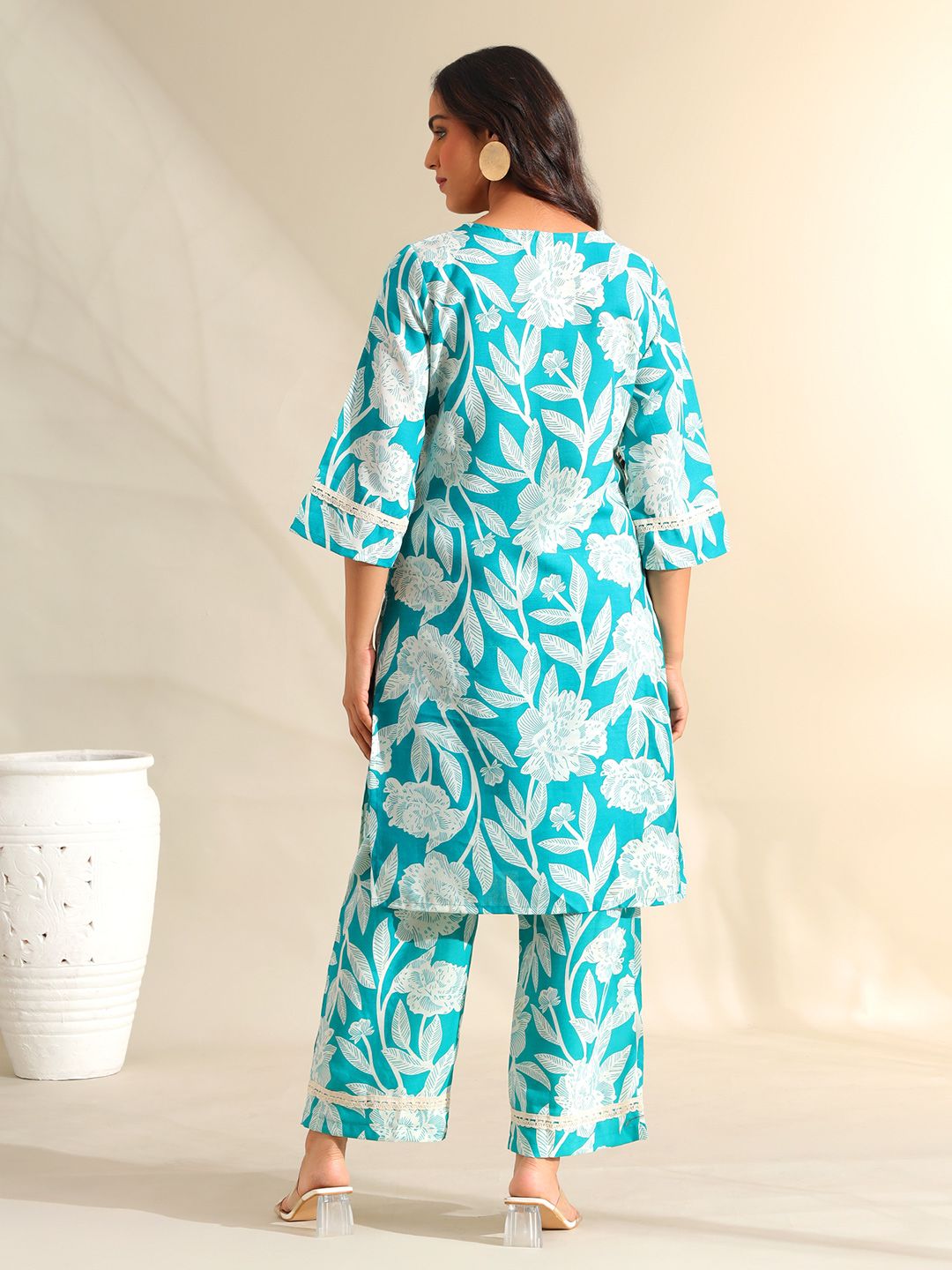 Mamicha Women Floral Printed Regular Pure Cotton Kurta with Palazzos