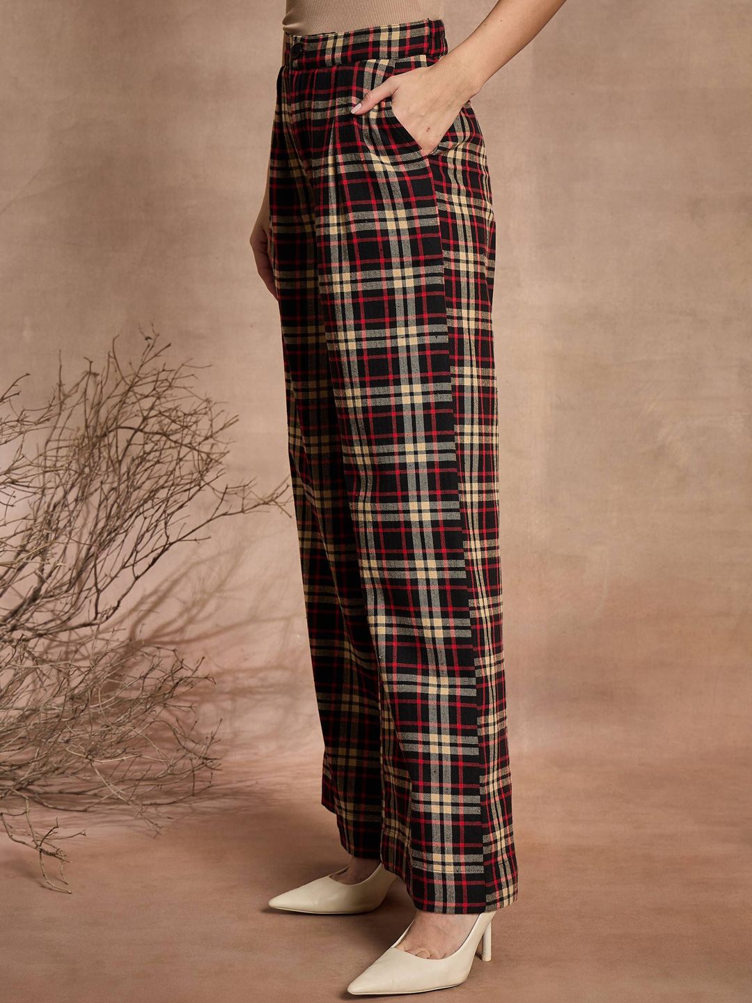 SASSAFRAS Women Cotton Checked Relaxed High-Rise Trousers