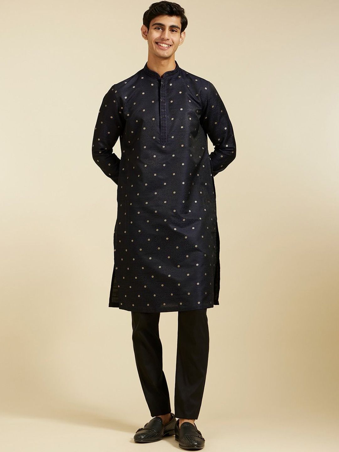 Diwas by Manyavar Thread Work Mandarin Collar Straight Kurta