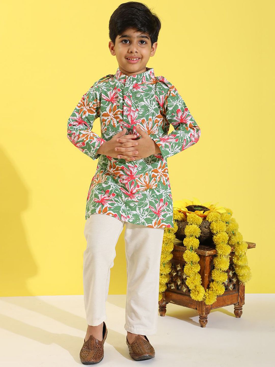 Cutiekins Boys Floral Printed Regular Kurta with Pyjamas