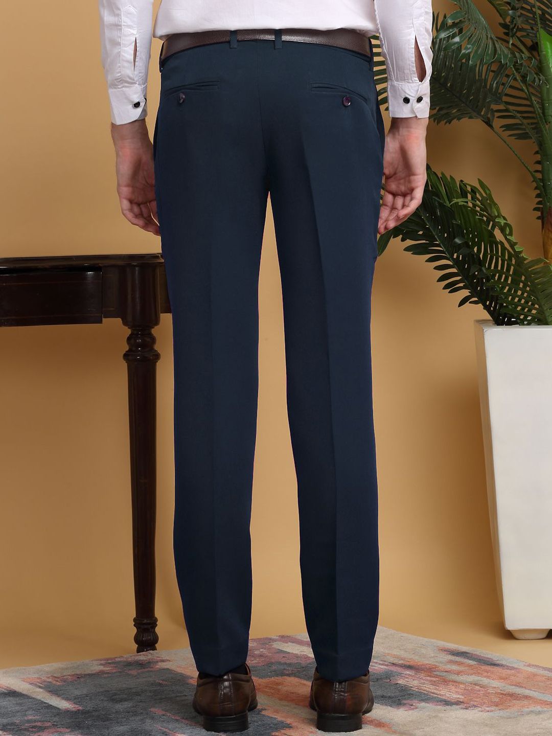 KLOTTHE Men Slim Fit Mid-Rise Formal Trouser