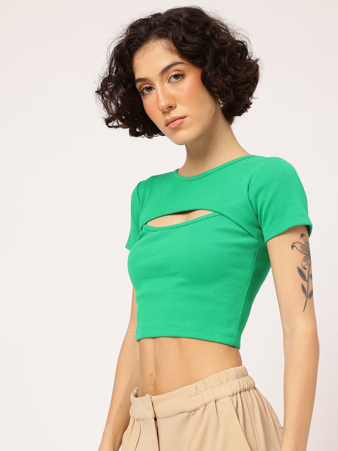 DressBerry Everyday Edge Cut-Out Ribbed Crop Top