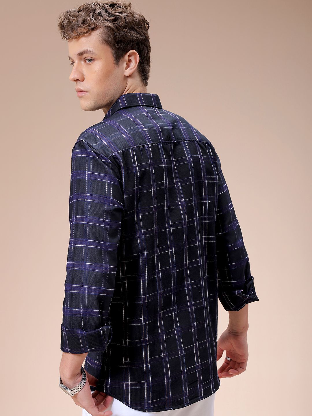 The Indian Garage Co Men Spread Collar Checked Cotton Slim Fit Casual Shirt