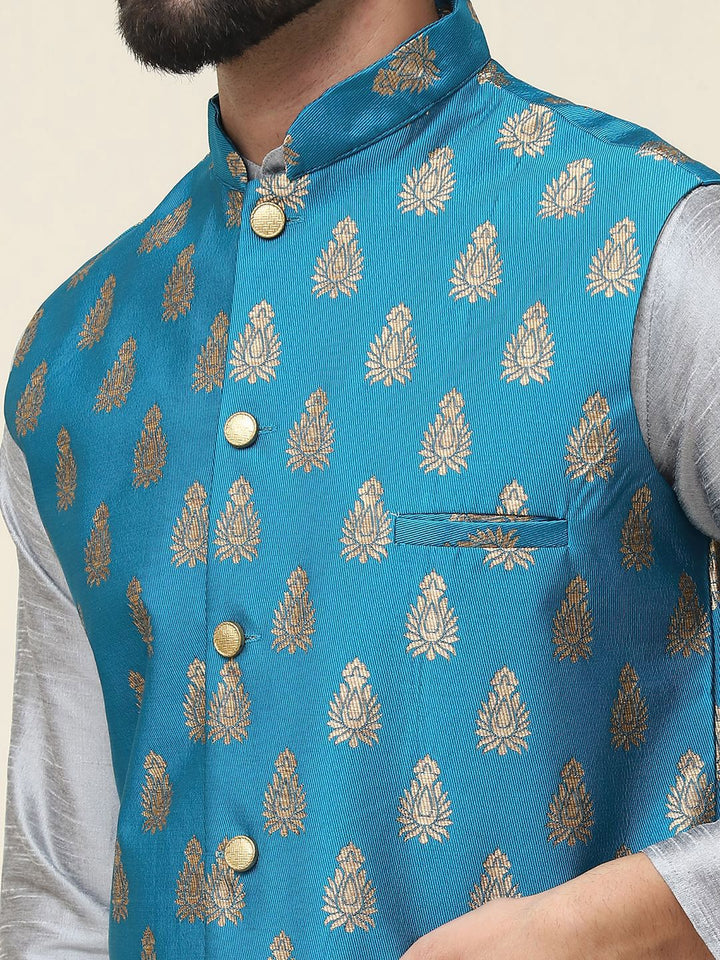 SOJANYA Mandarin Collar Kurta with Churidar With Nehru jacket