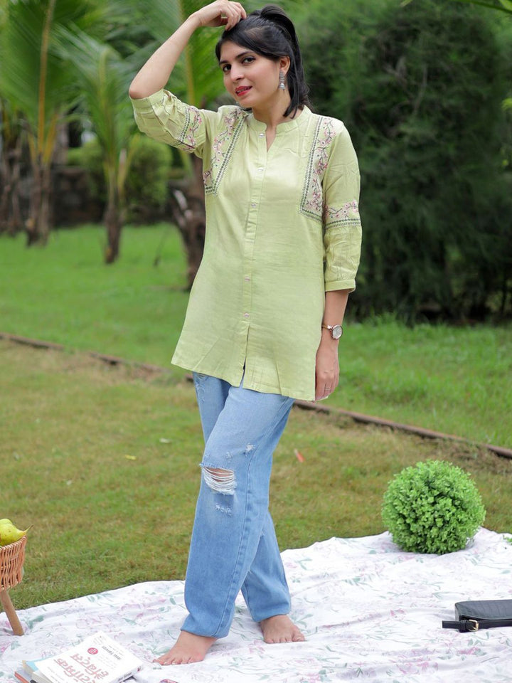KALINI Ethnic Motifs Embroidered Kurti