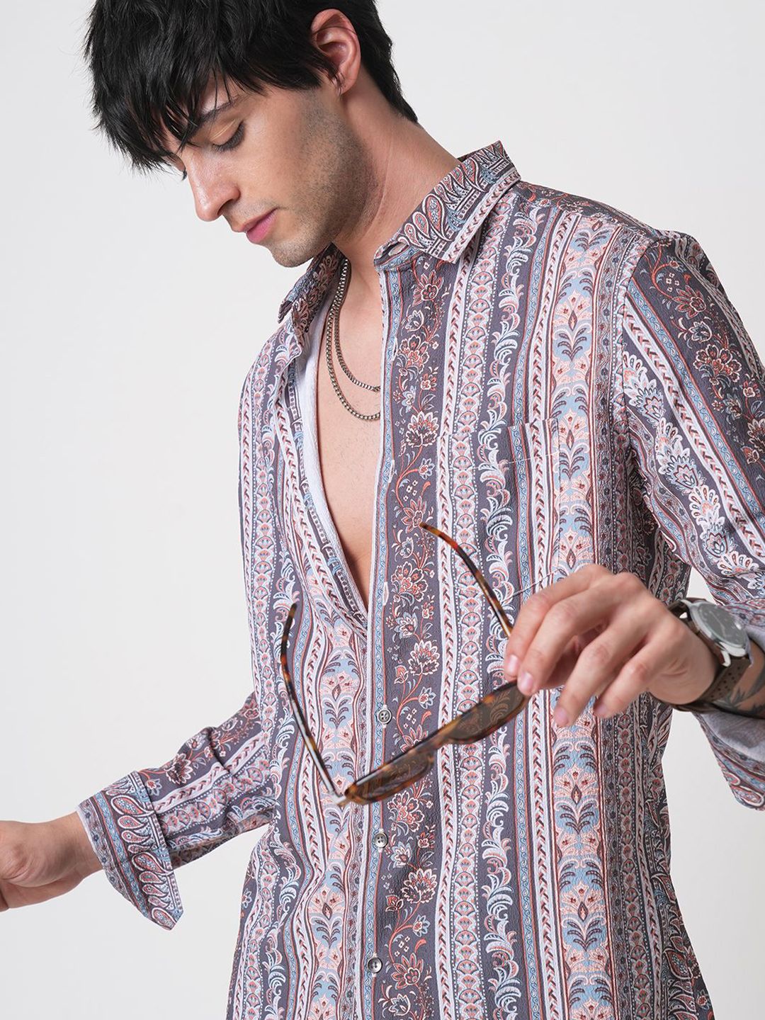 VASTRADO Men Classic Slim Fit Opaque Printed Casual Shirt