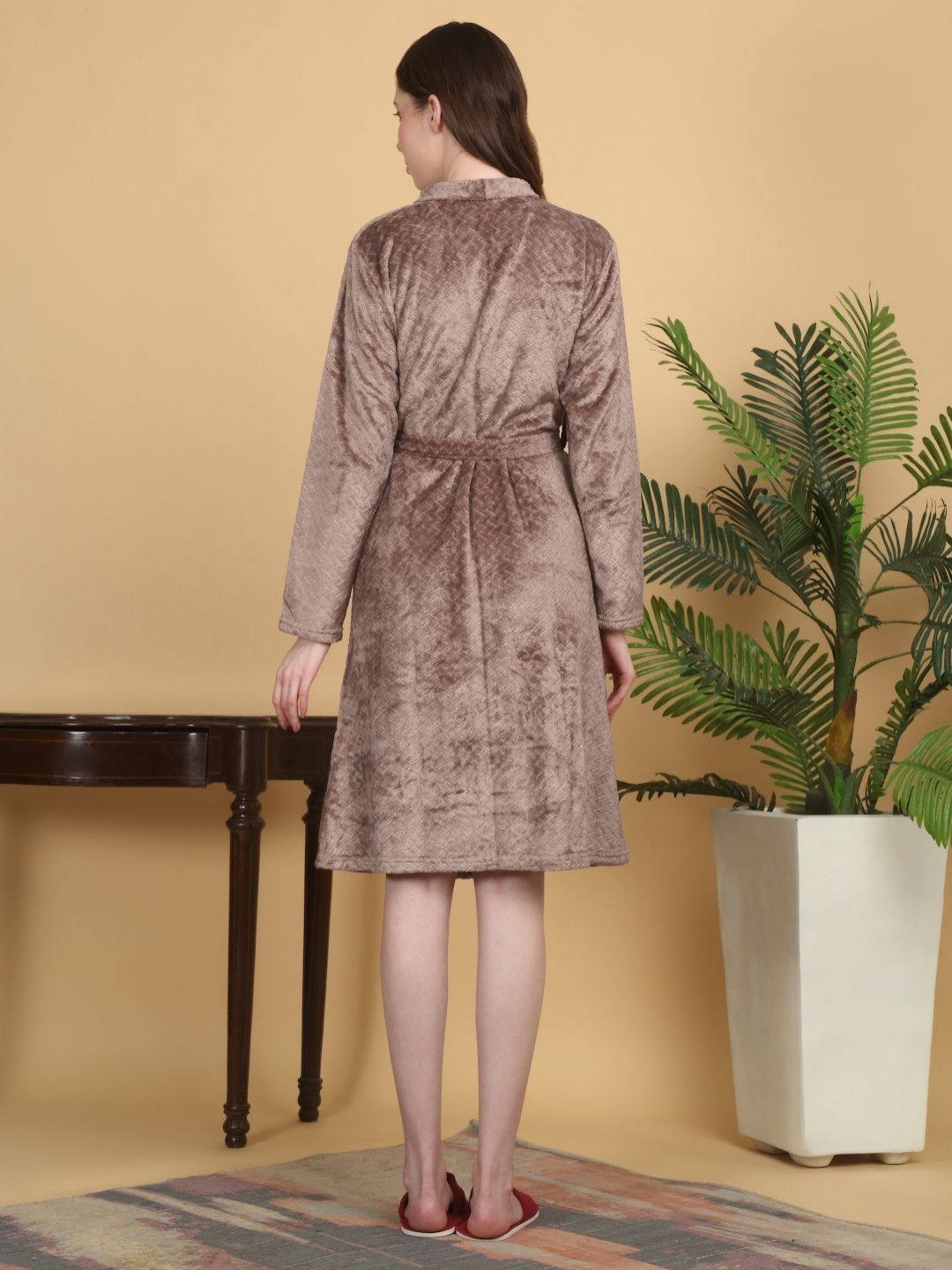 KLOTTHE Woollen Bath Robe With Belt