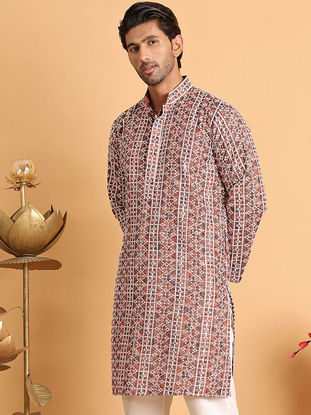 Jompers Men Geometric Embroidered Chikankari Kurta