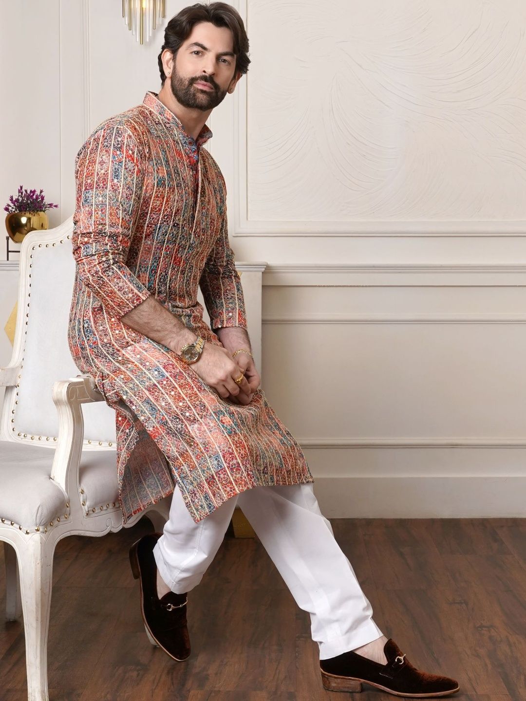SOJANYA Men Floral Embroidered Regular Kurta with Pyjamas