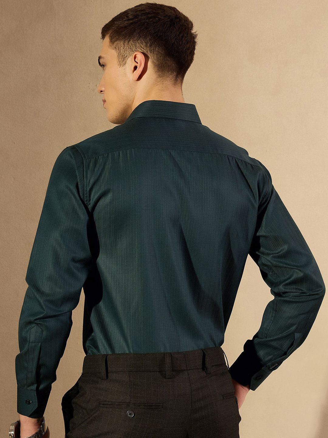 DENNISON Men Smart Spread Collar Textured Party Shirt