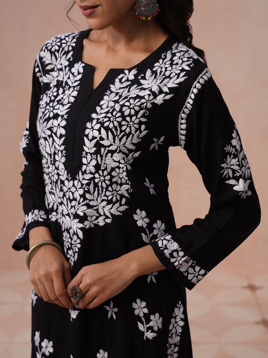 House of Chikankari Women Regular Chikankari Kurta with Trousers