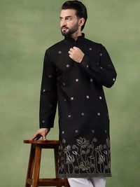 SOJANYA Men Floral Embroidered Kurta