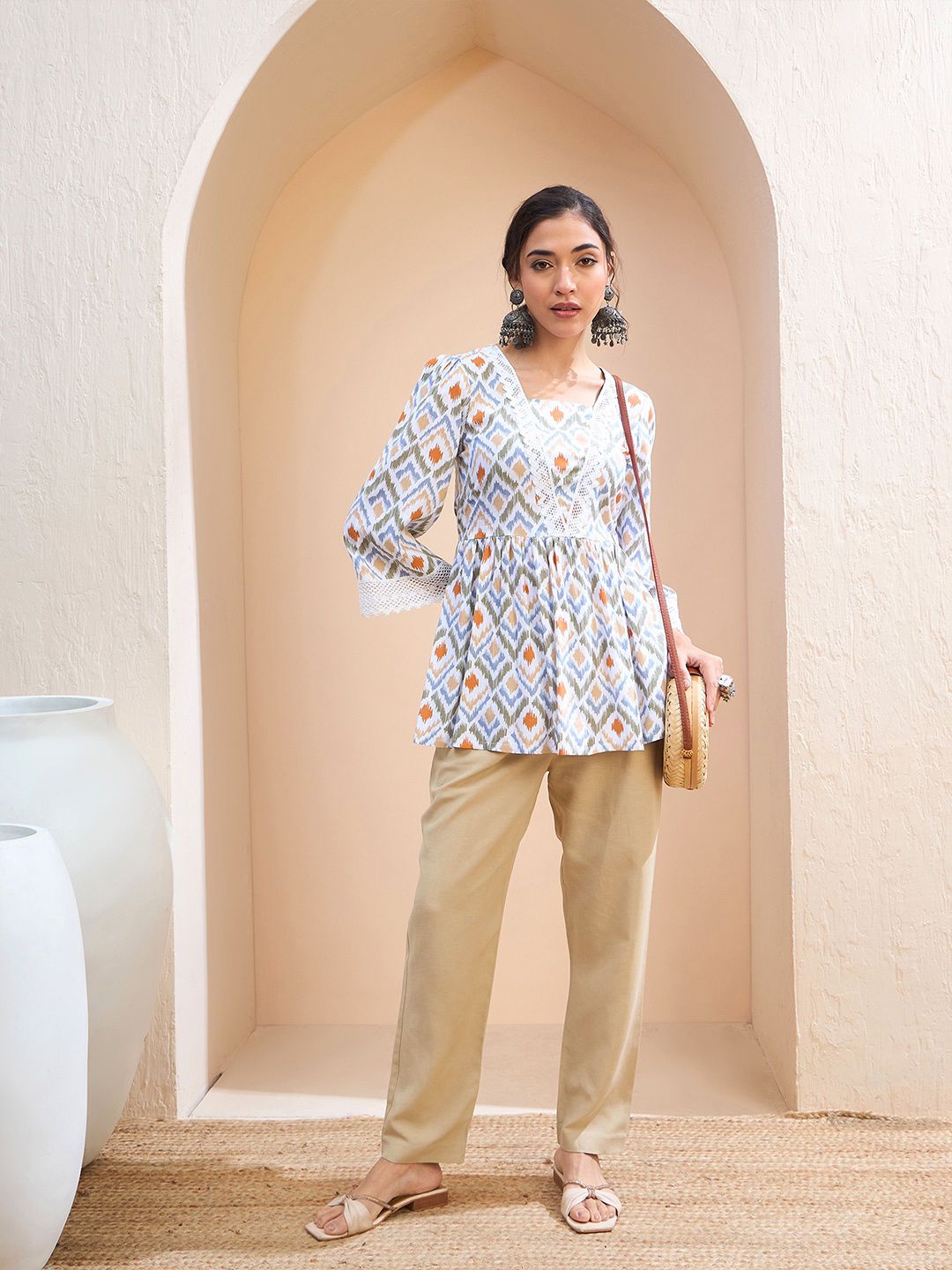 Shae by SASSAFRAS Geometric Printed V-Neck Angrakha Kurti