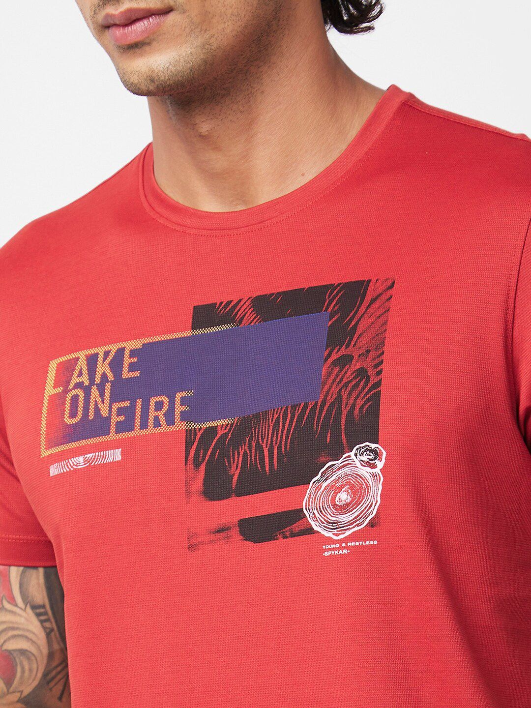 SPYKAR Graphic Printed Slim Fit Cotton T-Shirt