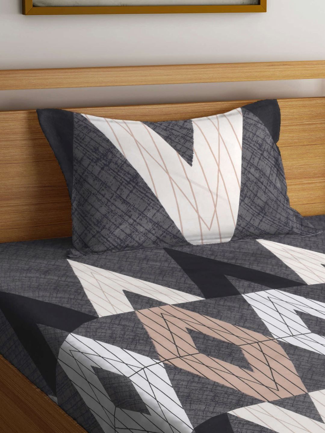 Myntra Elegant Homes Kapas Geometri Kelabu 300 TC Dilengkapi Cadar Bujang Halus dengan Sarung Bantal-89 x 59 inci