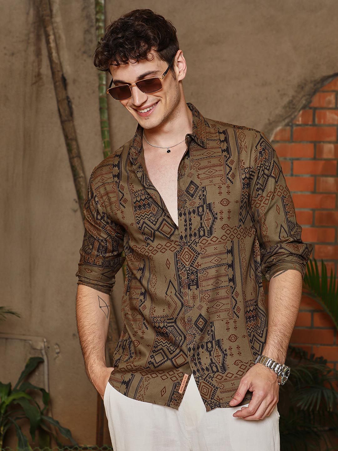 Campus Sutra Men Comfort Tartan Checks Opaque Printed Casual Shirt
