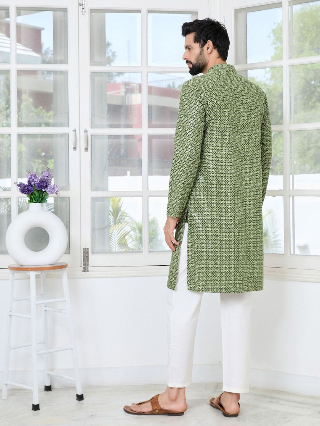 See Designs Floral Embroidered Mandarin Collar Chikankari Straight Kurta
