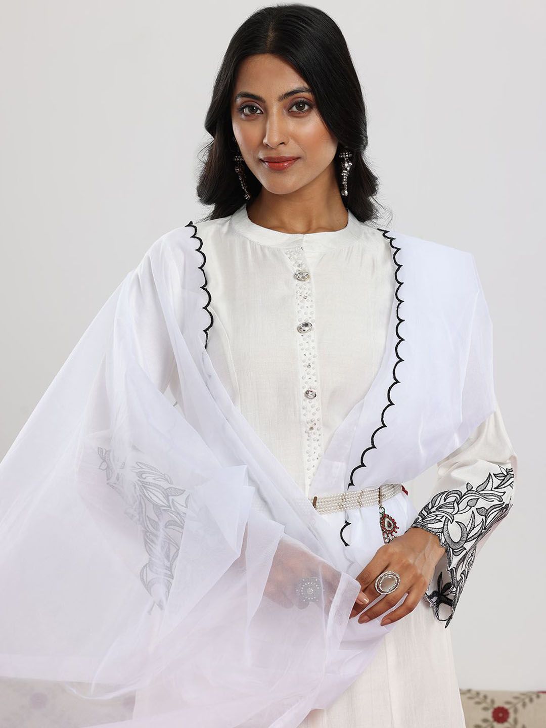 Libas White Floral Embroidered Thread Work Panelled A-Line Kurta with Trouser & Dupatta